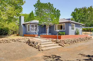 2137 E Jackson St, Medford, OR 97504 - Photo 5