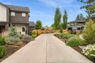 20546 Murphy Rd, Bend, OR 97702 - Photo 11