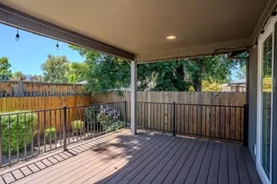 2196 Crestbrook Rd, Medford, OR 97504 - Photo 33