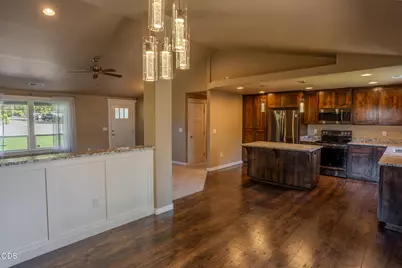 2196 Crestbrook Road, Medford, OR 97504 - Photo 13