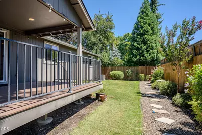 2196 Crestbrook Road, Medford, OR 97504 - Photo 35