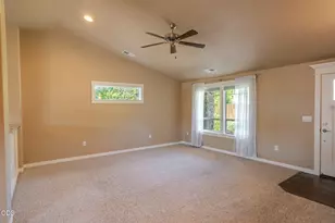 2196 Crestbrook Rd, Medford, OR 97504 - Photo 5
