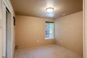 2196 Crestbrook Rd, Medford, OR 97504 - Photo 21