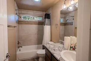 2196 Crestbrook Rd, Medford, OR 97504 - Photo 25