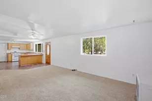 560 Schumacher St, Cave Junction, OR 97523 - Photo 3