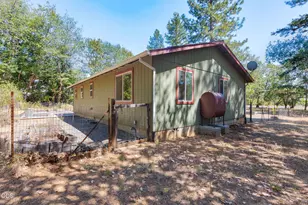560 Schumacher St, Cave Junction, OR 97523 - Photo 31