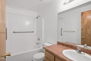 560 Schumacher St, Cave Junction, OR 97523 - Photo 11