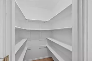 372 Sandi Way, Eagle Point, OR 97524 - Photo 9