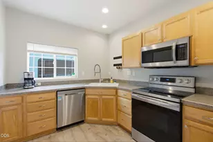327 NW Elm Ave, Redmond, OR 97756 - Photo 25
