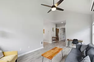 327 NW Elm Ave, Redmond, OR 97756 - Photo 21