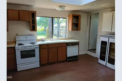 1340 Dowell Road, Grants Pass, OR 97527 - Photo 21