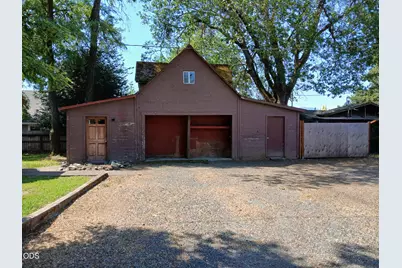 1340 Dowell Road, Grants Pass, OR 97527 - Photo 3