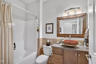453 S Haskell St, Central Point, OR 97502 - Photo 13