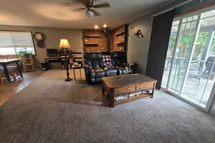 1158 Douglas St, Medford, OR 97501 - Photo 9