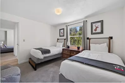 2258 NW 6th Street, Bend, OR 97703 - Photo 27