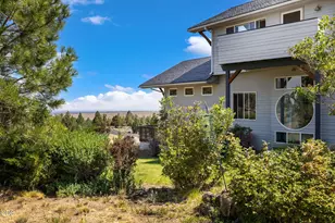 59641 Calgary Loop, Bend, OR 97702 - Photo 5