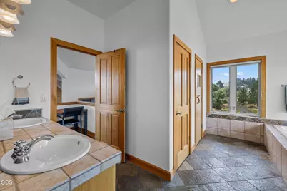 59641 Calgary Loop, Bend, OR 97702 - Photo 35