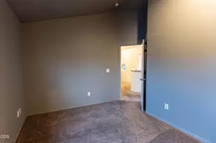 374 NW 25th St, Redmond, OR 97756 - Photo 37