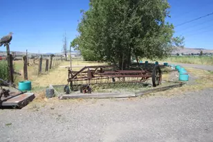760 Miller Island Rd, Klamath Falls, OR 97603 - Photo 27