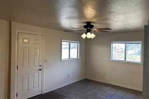 109 S Laguna St, Klamath Falls, OR 97601 - Photo 3