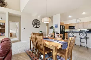 10614 Village Loop, Redmond, OR 97756 - Photo 15