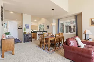 10614 Village Loop, Redmond, OR 97756 - Photo 5