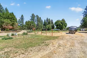 12071 Old Stage Rd, Gold Hill, OR 97525 - Photo 33
