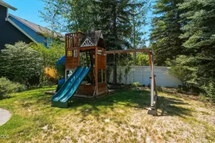 2048 NE Cradle Mountain Way, Bend, OR 97701 - Photo 55