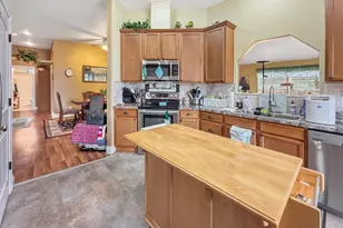 3737 NW Oak Ave, Redmond, OR 97756 - Photo 9