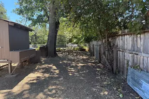 6235 Ponderosa St, Central Point, OR 97502 - Photo 11