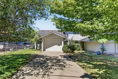 241 Clay Street, Ashland, OR 97520 - Photo 3