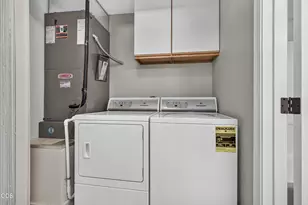 241 Clay St, Ashland, OR 97520 - Photo 21