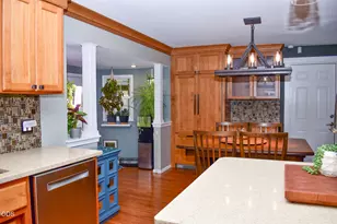 1088 N 5th St, Central Point, OR 97502 - Photo 5