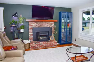 1088 N 5th St, Central Point, OR 97502 - Photo 37