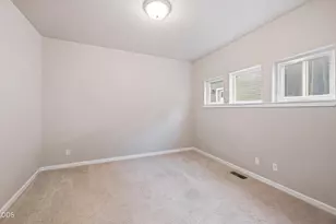 1374 NW Fort Clatsop St, Bend, OR 97703 - Photo 15