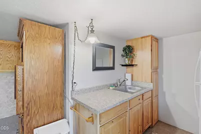410 Lancelot Lane, Merlin, OR 97532 - Photo 47