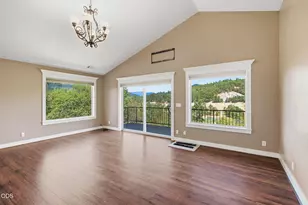 410 Lancelot Ln, Merlin, OR 97532 - Photo 23
