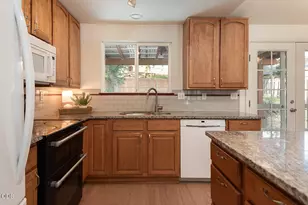 2225 SW 30th Ct, Redmond, OR 97756 - Photo 17