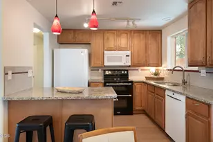 2225 SW 30th Ct, Redmond, OR 97756 - Photo 15