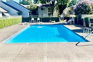 2101 Poplar Dr, Medford, OR 97504 - Photo 19