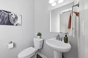 3433 SW 28th St, Redmond, OR 97756 - Photo 17
