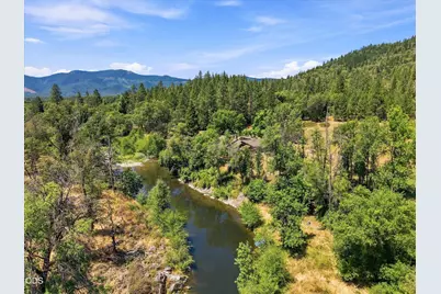 10128 E Evans Creek Road, Rogue River, OR 97537 - Photo 3