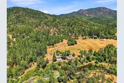 10128 E Evans Creek Road, Rogue River, OR 97537 - Photo 41