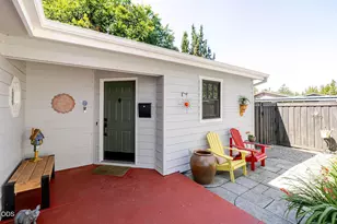 637 NW Canyon Dr, Redmond, OR 97756 - Photo 5