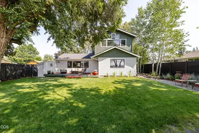 637 NW Canyon Drive, Redmond, OR 97756 - Photo 7