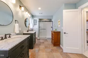 637 NW Canyon Dr, Redmond, OR 97756 - Photo 49