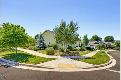 3832 Sherwood Park Drive, Medford, OR 97504 - Photo 37