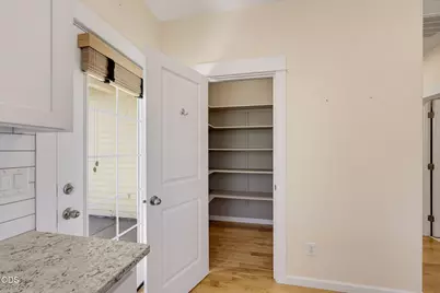 3832 Sherwood Park Drive, Medford, OR 97504 - Photo 15
