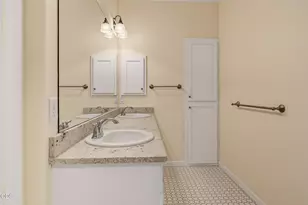 3832 Sherwood Park Dr, Medford, OR 97504 - Photo 21
