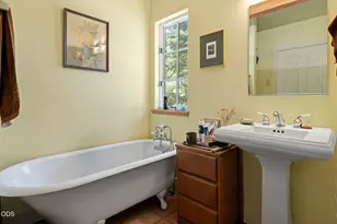 1265 NW Saginaw Ave, Bend, OR 97703 - Photo 7